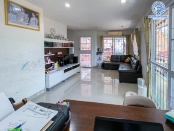 ทาวน์เฮ้าส์มือสอง นนทบุรี ม.พฤกษาทาวน์เน็กซ์ นครอินทร์ หลังมุม! เนื้อที่ 39.50 ตร.ว. ฟังก์ชัน 3 ห้องนอน 2 ห้องน้ำ 2 ที่จอดรถ  สภาพภายในสวย พร้อมเข้าอยู่ได้ทันที ฟรี! แอร์ 2 เครื่อง บนทำเลเดินทางสะดวก ติดถนนนครอินทร์ เชื่อมต่อถนนราชพฤกษ์ ถนนกาญจนาภิเษก ใกล้จุดขึ้นทางด่วน "ศรีรัช"...